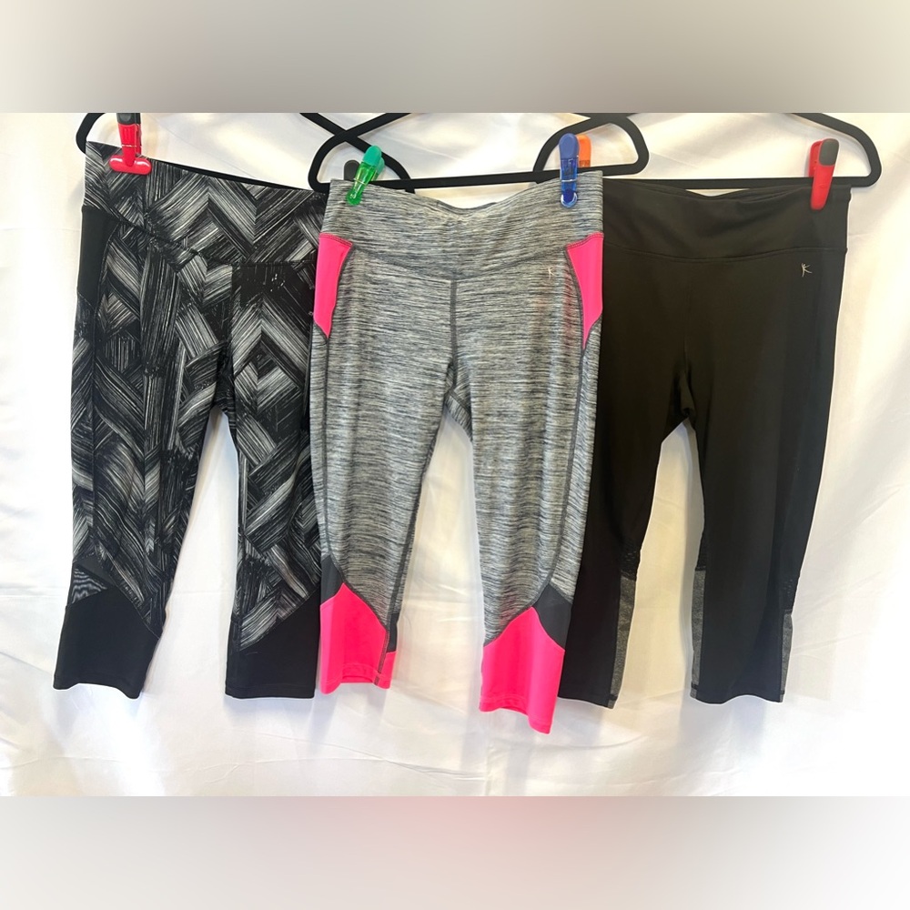 Danskin Now Capri Pants (3 Pairs) Women’s Medium 8-10
